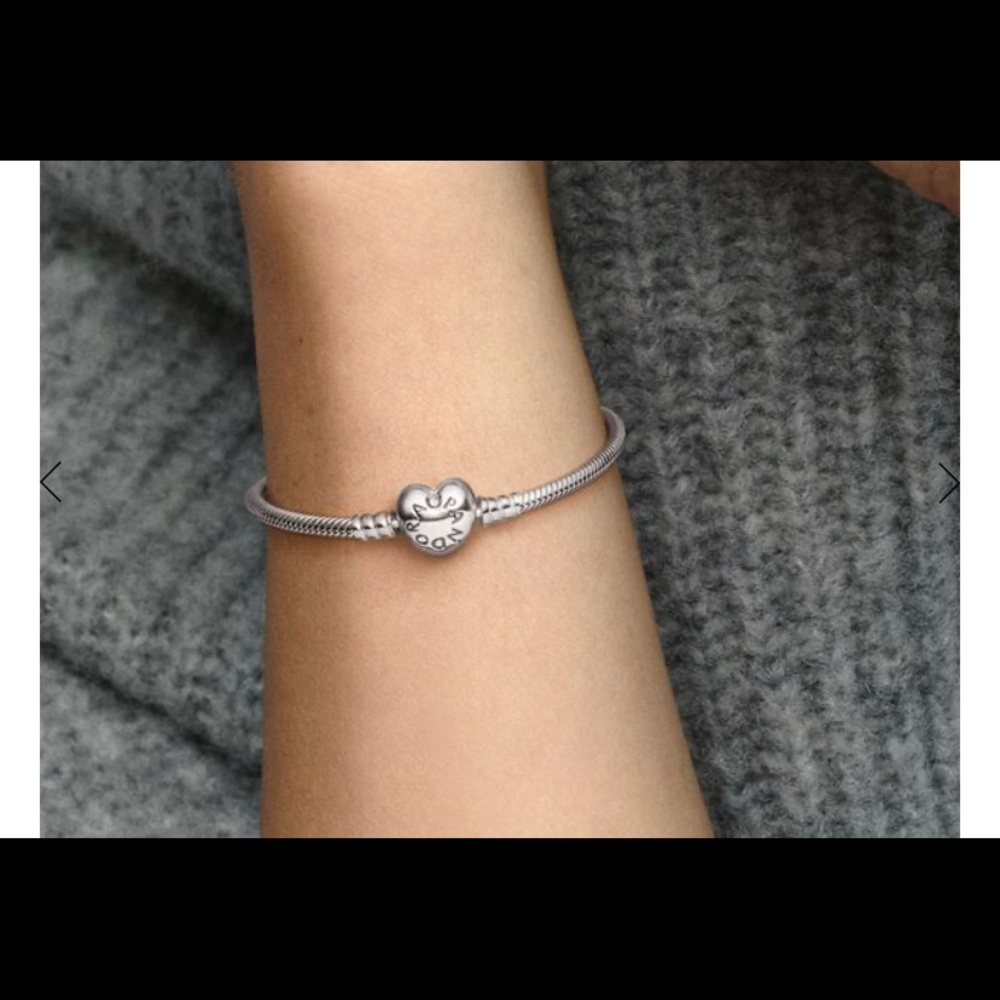 pandora moments heart clasp snake chain bracelet